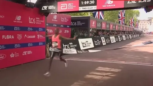 史上第一人「馬拉松破2」　肯亞跑者1:59:30刷新紀錄