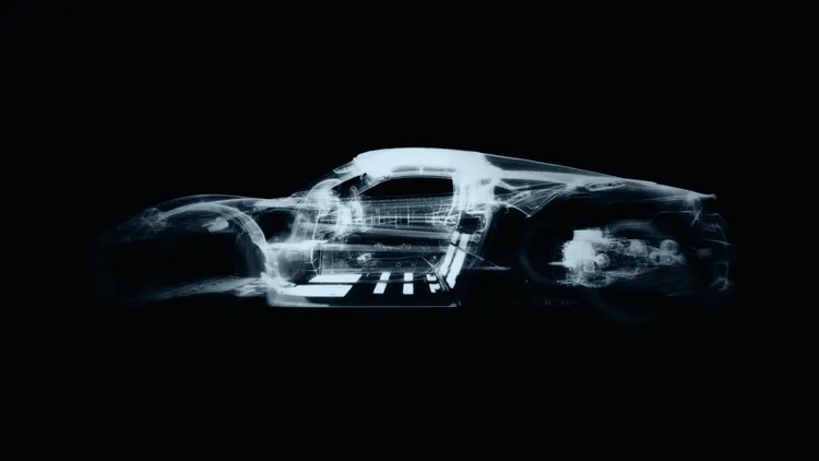 MCPURA採用由Dallara協力開發的單體式碳纖維車艙，兼具高剛性與輕量化優勢，為操控穩定性與動態反應提供堅實基礎。原廠照片