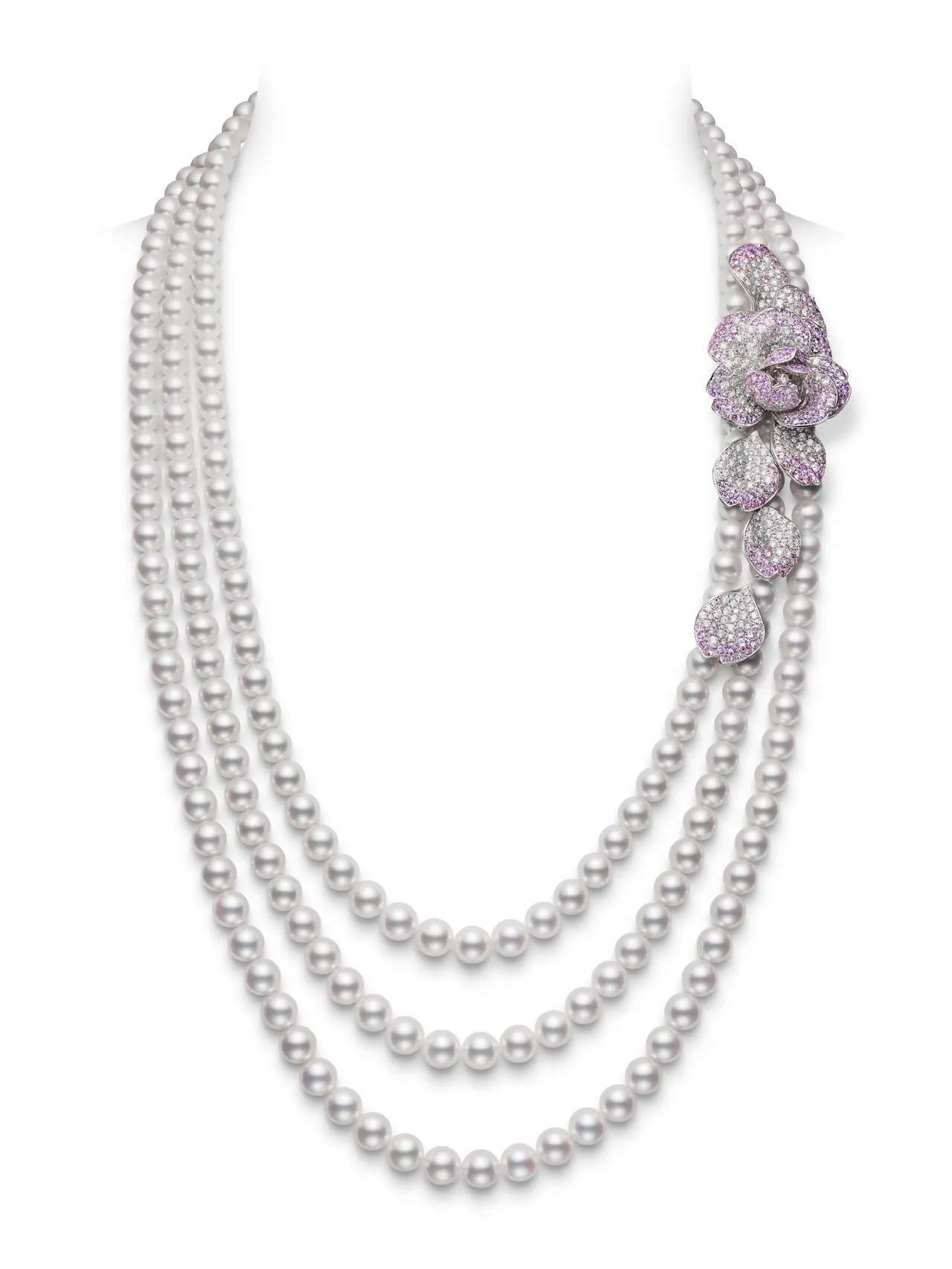 MIKIMOTO頂級珠寶系列Les Pétales藍寶石珍珠項鍊。品牌提供