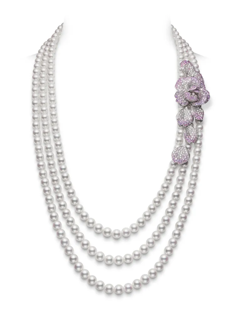 MIKIMOTO頂級珠寶系列Les Pétales藍寶石珍珠項鍊。品牌提供