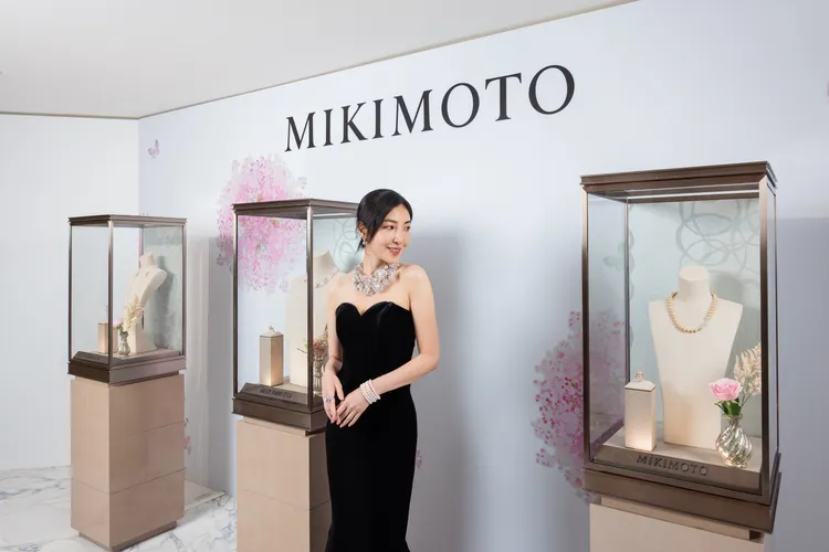 楊謹華昨日出席MIKIMOTO「Les Pétales」頂級珠寶展。品牌提供