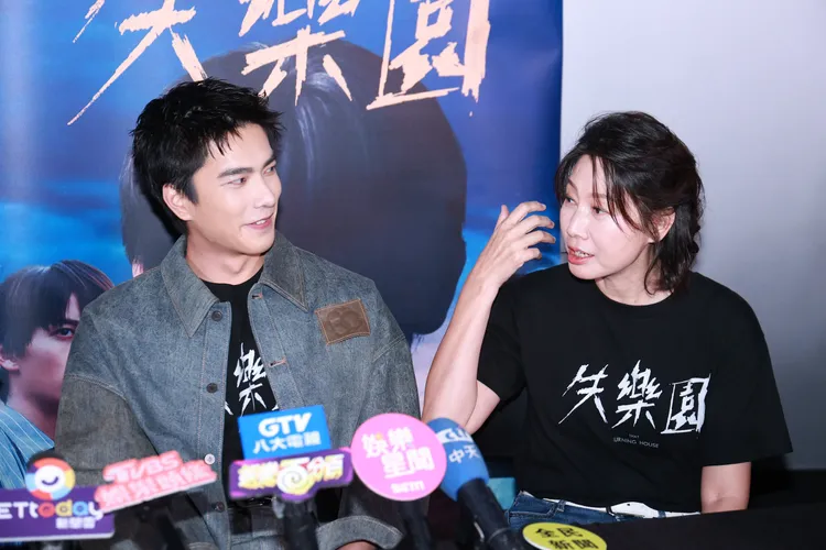 丁寧和曾敬驊。攝影中心攝