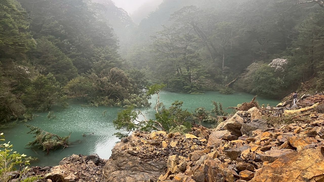 合歡溪上游崩出「新堰塞湖」 林保署:暫封西峰步道