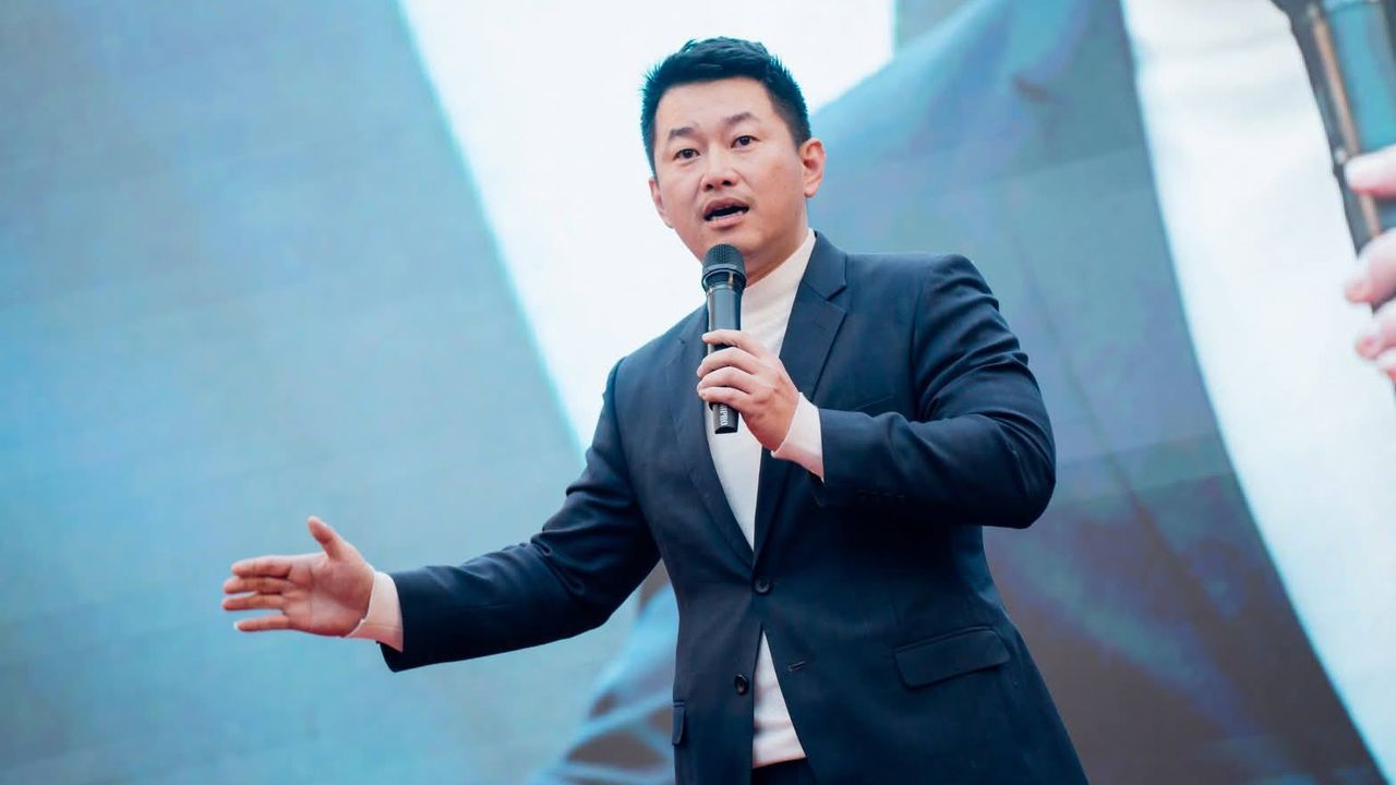 前基進立委陳柏惟 宣布「正式申請加入民進黨」