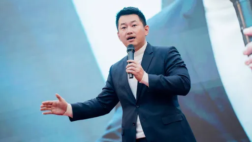 前基進立委陳柏惟　宣布「正式申請加入民進黨」