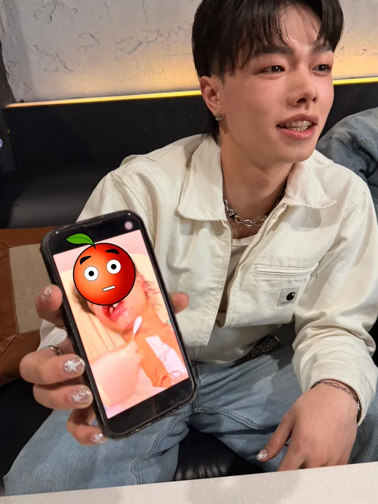 JJJ秀出車禍照。林丞偉攝