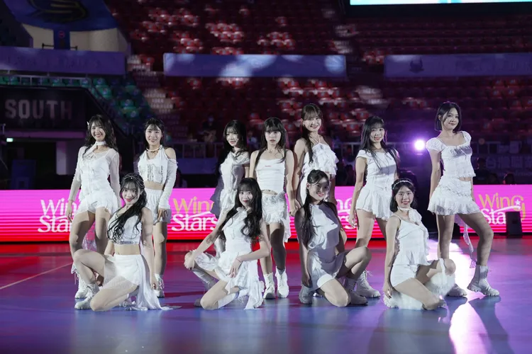 台鋼天鷹主場例行賽最終戰 女孩主題日Wing Stars輪番演出嗨翻全場。台鋼提供