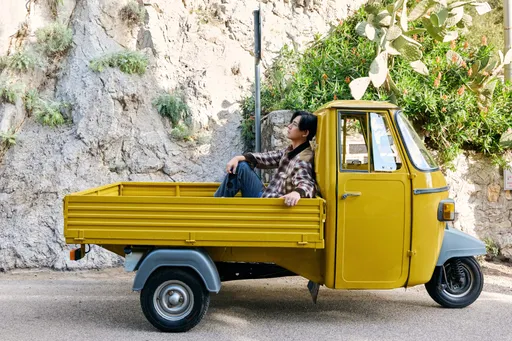 周渝民44歲孤獨現身義大利　坐貨車上突喊：誰給我勇氣　