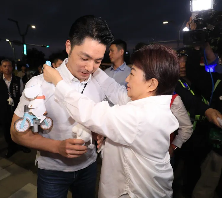 台中市長盧秀燕與台北市長蔣萬安。資料照