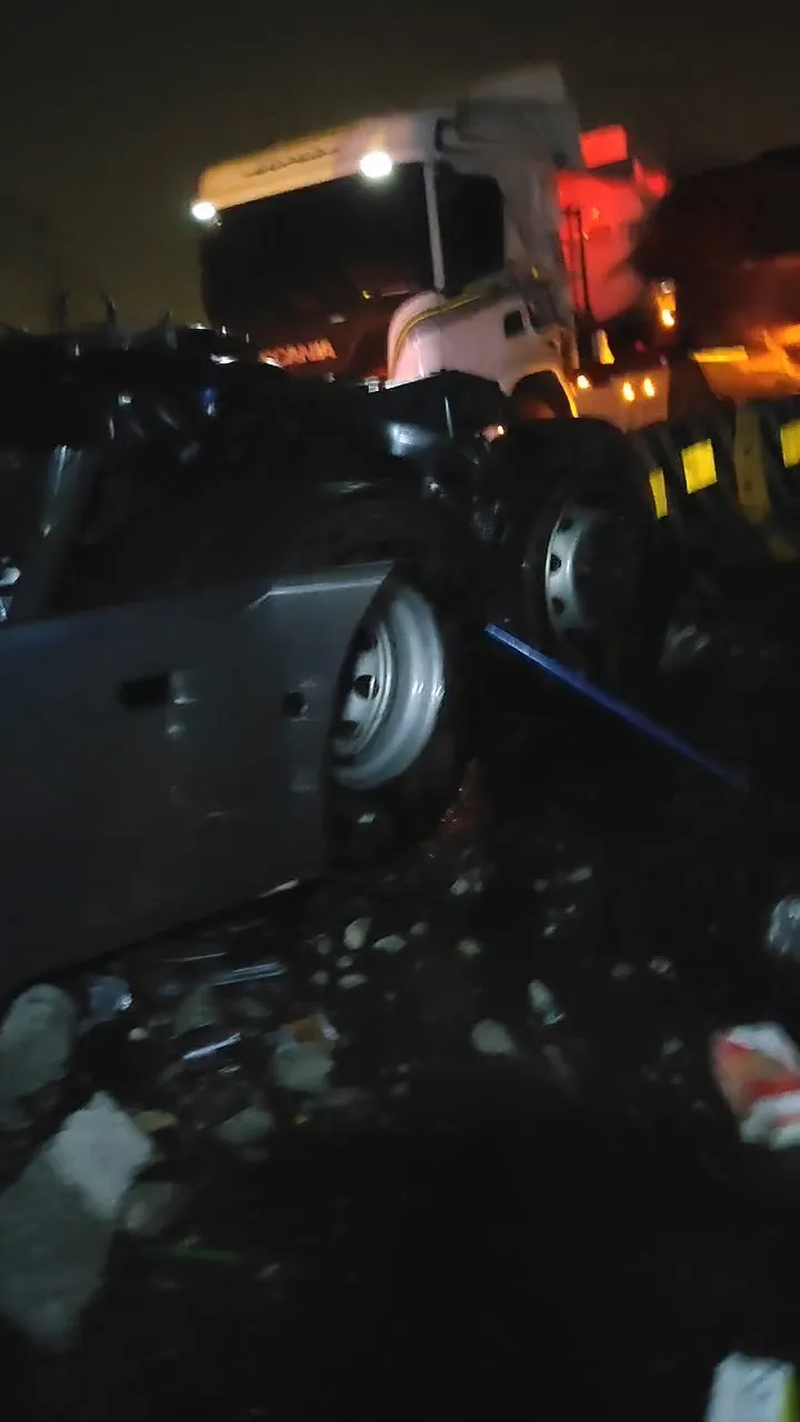 台61線中彰大橋事故。翻攝「彰化踢爆網」