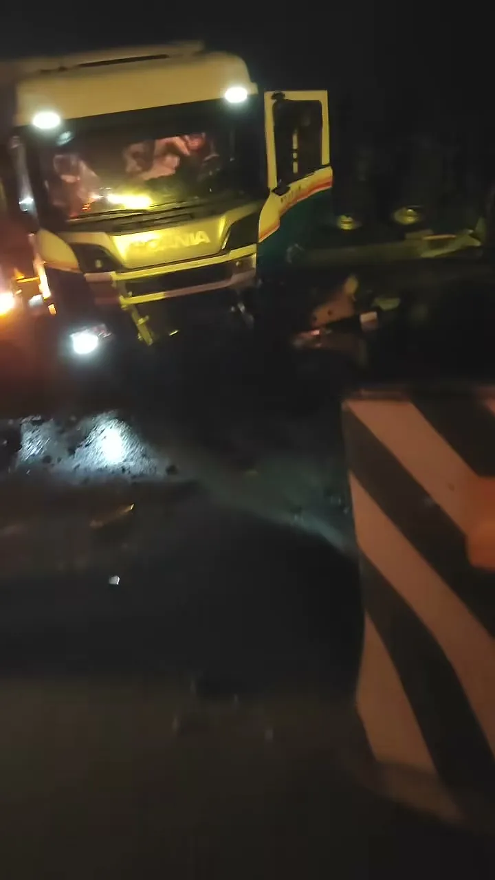 化學槽車翻覆。翻攝「彰化縣媒體記者協會」