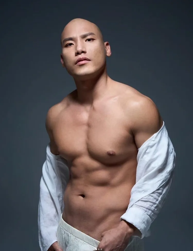 男優曾強，將在《華語AV復興大作戰》中，展現驚人戰鬥力。SWAG 提供