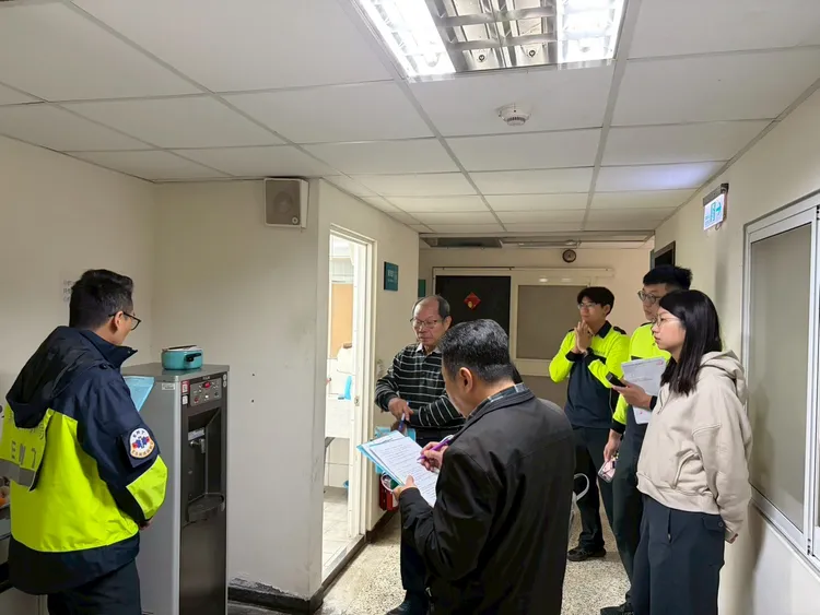消防廳舍現場訪視作業。新竹市府提供