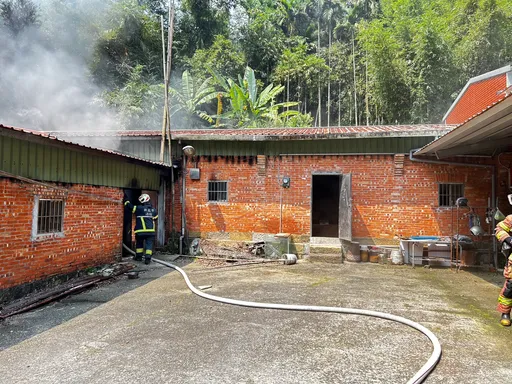 新北三峽山區三合院火警　屋主8旬父受困救出命危送醫搶救