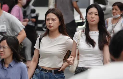 勞動節連假先放晴後變天　週日鋒面再襲中部以北轉雨