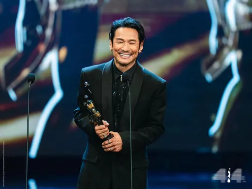 香港金像獎｜杜德偉出道41年鍍金　首奪男配謝梁家輝幫助