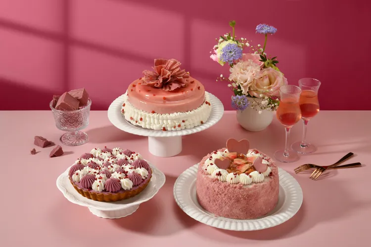 亞尼克三款母親節指定紅寶石巧克力蛋糕新品，單顆享95折、兩顆享88折優惠。業者提供