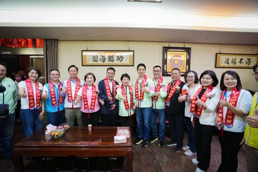 盧秀燕現身白沙屯媽祖起駕！「一姐桶箍」C位領軍6大縣市長