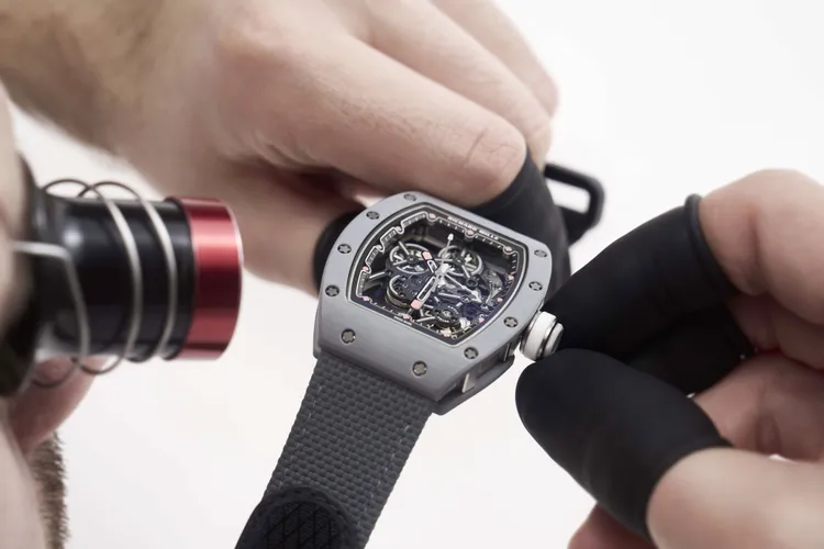 RICHARD MILLE全新登場的RM 55-01手動上鍊腕錶，有著全然通透的結構設計。品牌提供