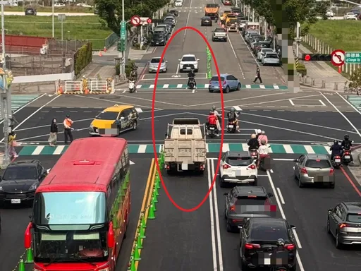 漢神洲際開幕半月成交通惡夢　居民喊「漢神一來到、回家要改道」　