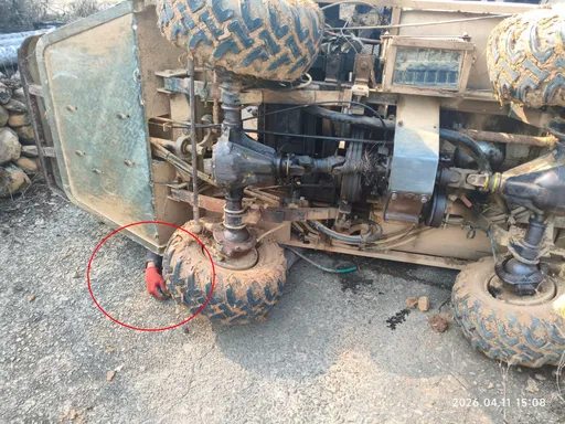 南投「百香果故鄉」農用噴藥車翻覆　35歲男上半身壓車底慘死