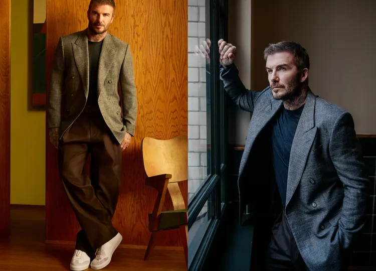 貝克漢以炭灰色雙排扣西裝外套搭配海軍藍亞麻T恤、棕色打褶棉質長褲。品牌提供