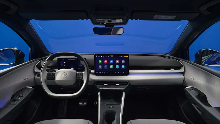 中控台採10吋數位儀表與13吋中央螢幕配置，同時重新導入更多實體按鍵，改善操作便利性。原廠照片