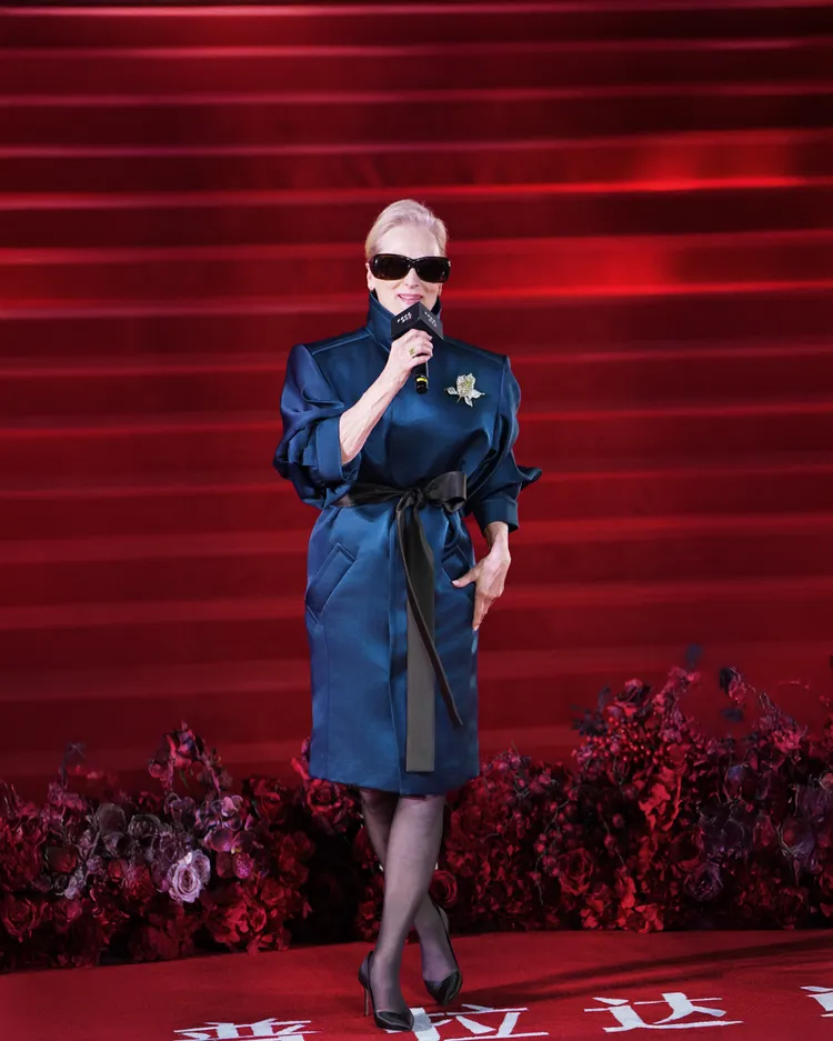 上海宣傳活動「梅姨」戴上出自台灣設計師之手的CINDY CHAO珠寶。品牌提供