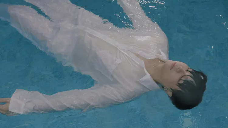 黃俊榮是夯歌《太陽與地球》的原唱。索尼音樂提供