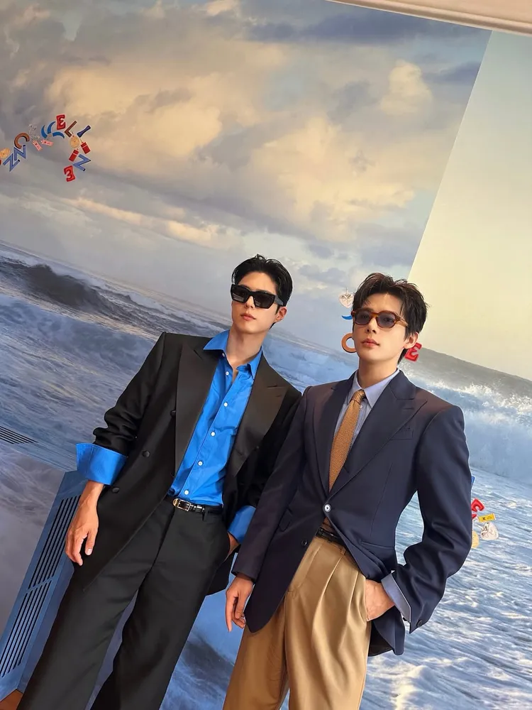 朴寶劍（左）和王安宇同框，粉絲直呼養眼。翻攝朴寶劍IG