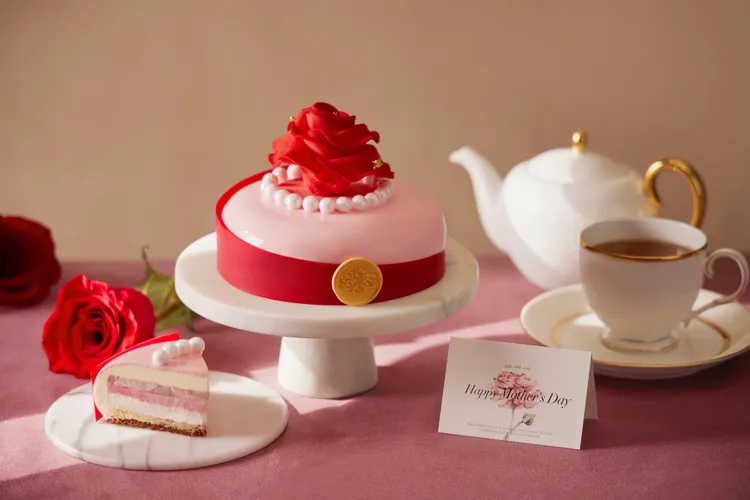 母親節限定蛋糕「玫荔心花」。寒舍餐旅集團提供