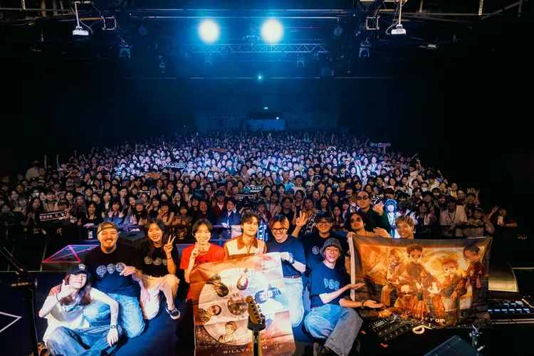 Billyrrom與溫蒂漫步及近千名粉絲合照。翻攝Billyrrom IG
