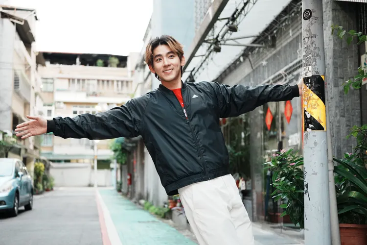 曾向鎮很感謝姐姐。彭欣偉攝