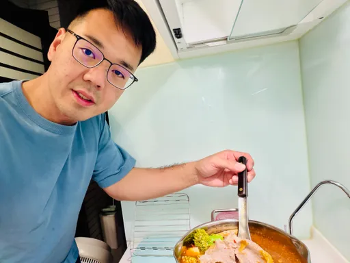 台中三寶爸選議員！擁3張餐飲證照　吳宗學：家裡買菜煮飯都是我