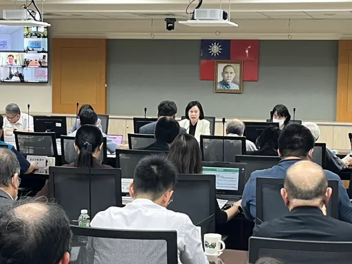 寵物用藥新制卡關！農業部改延後上路　採公告制、雙軌購藥