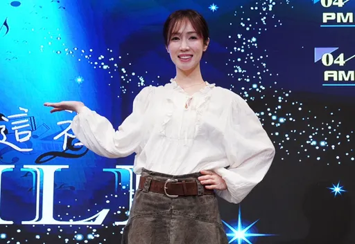 小薰與鄭人碩「進入下一階段」　會先有後婚？4字回答