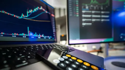 台股噴出帶動資金外溢 預售屋成布局焦點