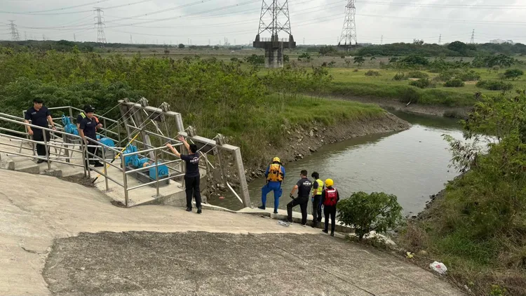 林姓婦人的遺體今天在龍井區「張氏玉姑娘廟」旁溝渠尋獲。民眾提供