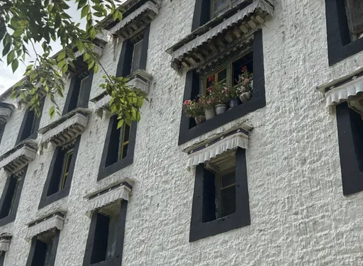 他拉住跳樓女友！「氣力放盡」害墜樓亡判賠37萬　網卻喊：合理