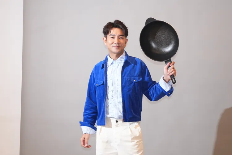 謝承均帥氣代言。彭欣偉攝