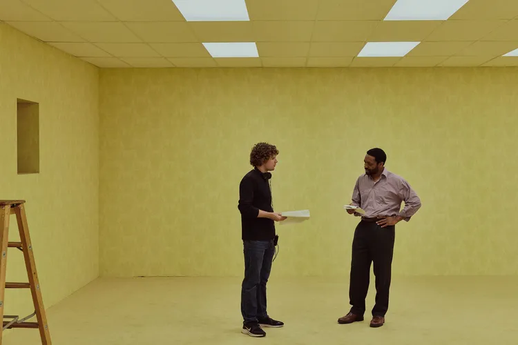 《後室》由年僅20歲的原始短片創作者凱恩帕森斯親自執導。采昌提供