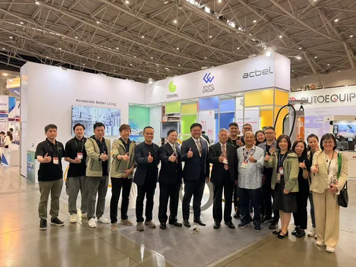 搶攻智慧車用！金寶、康舒、仁寶聯手展出　座艙到電力系統一次到位