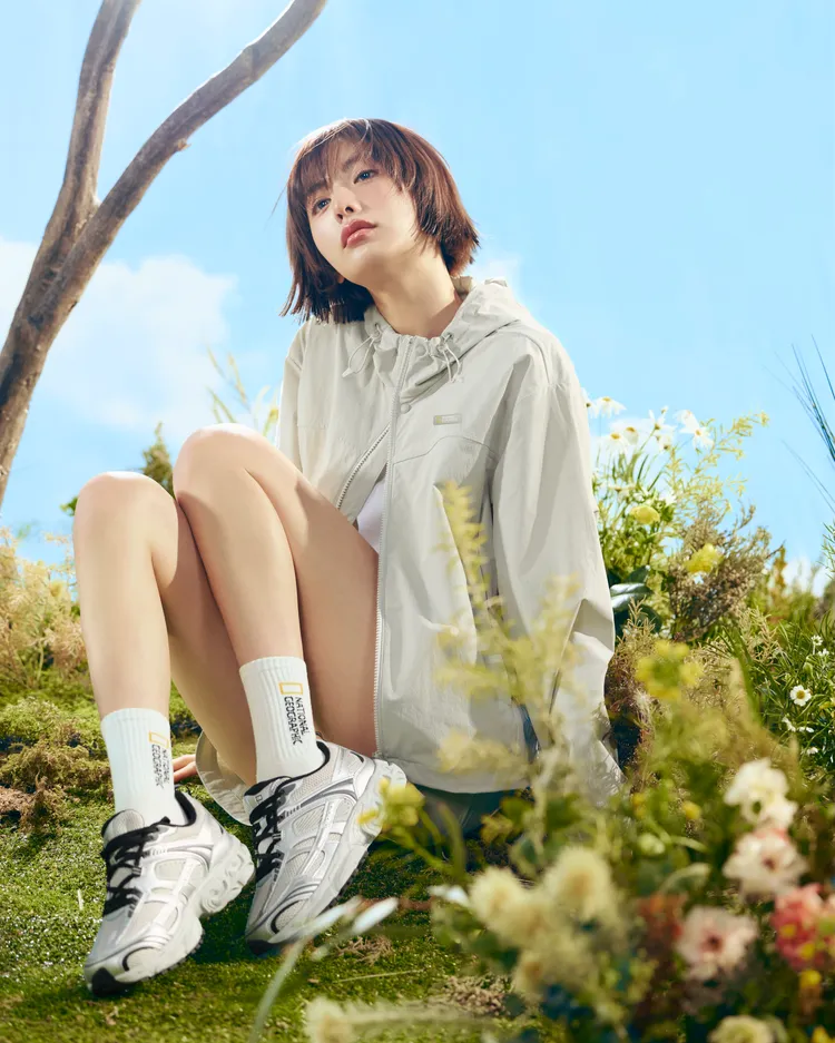 國家地理服飾ADELIE涼感彈性連帽外套，5380元。品牌提供