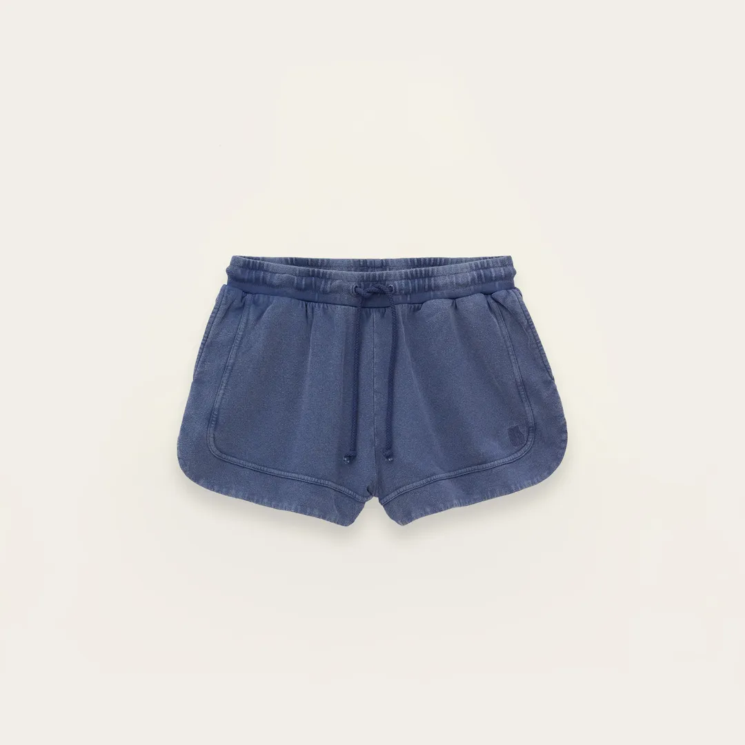 ba&sh 霧灰藍KELY棉質運動短褲，4030元。品牌提供