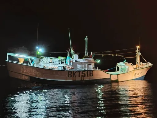 屏東東港漁船變「中國籍」？一度斷訊惹疑　海巡研判是這原因