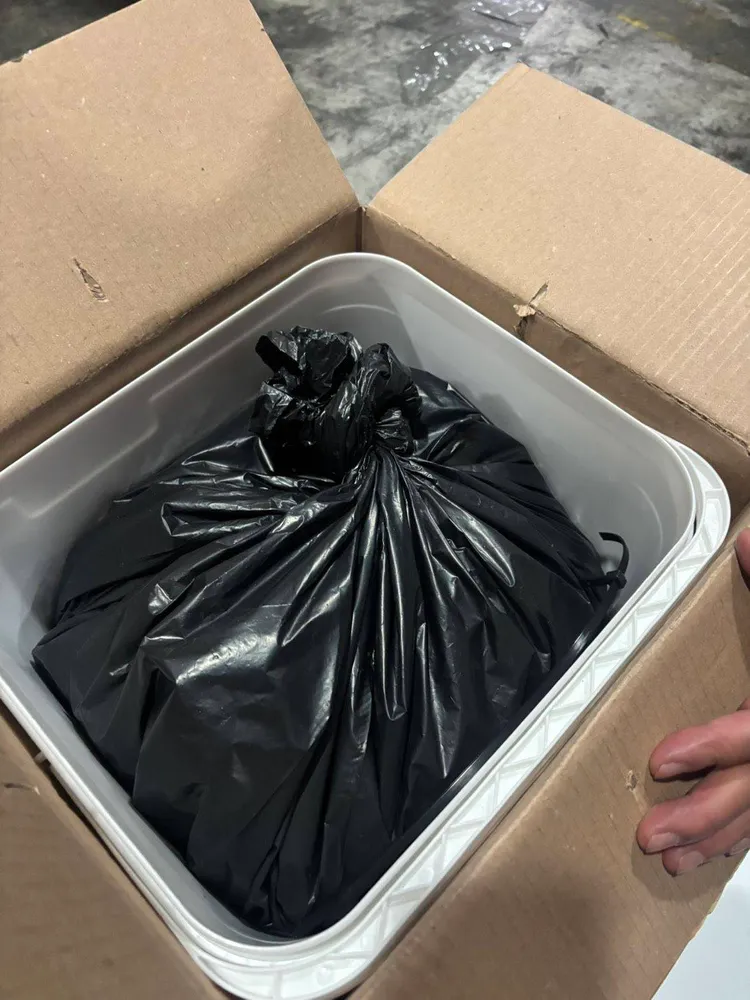 紙箱中夾藏毒品。桃園地檢署提供