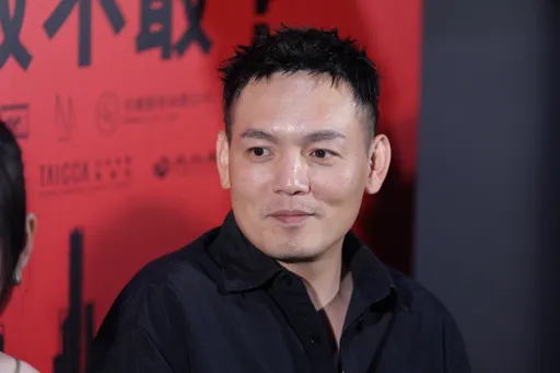 春風殺青哭了！被嗆搶飯碗反應曝光　私下舉動超暖