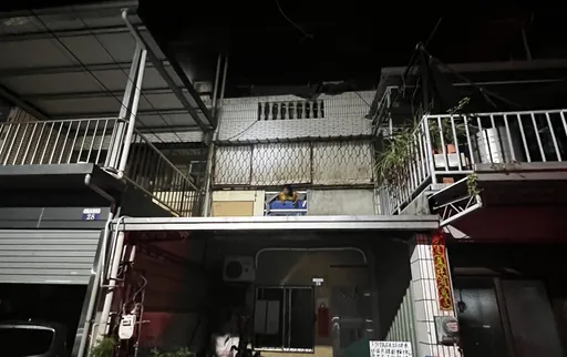 台中太平凌晨惡火　一家4人受困　女童陽台求援