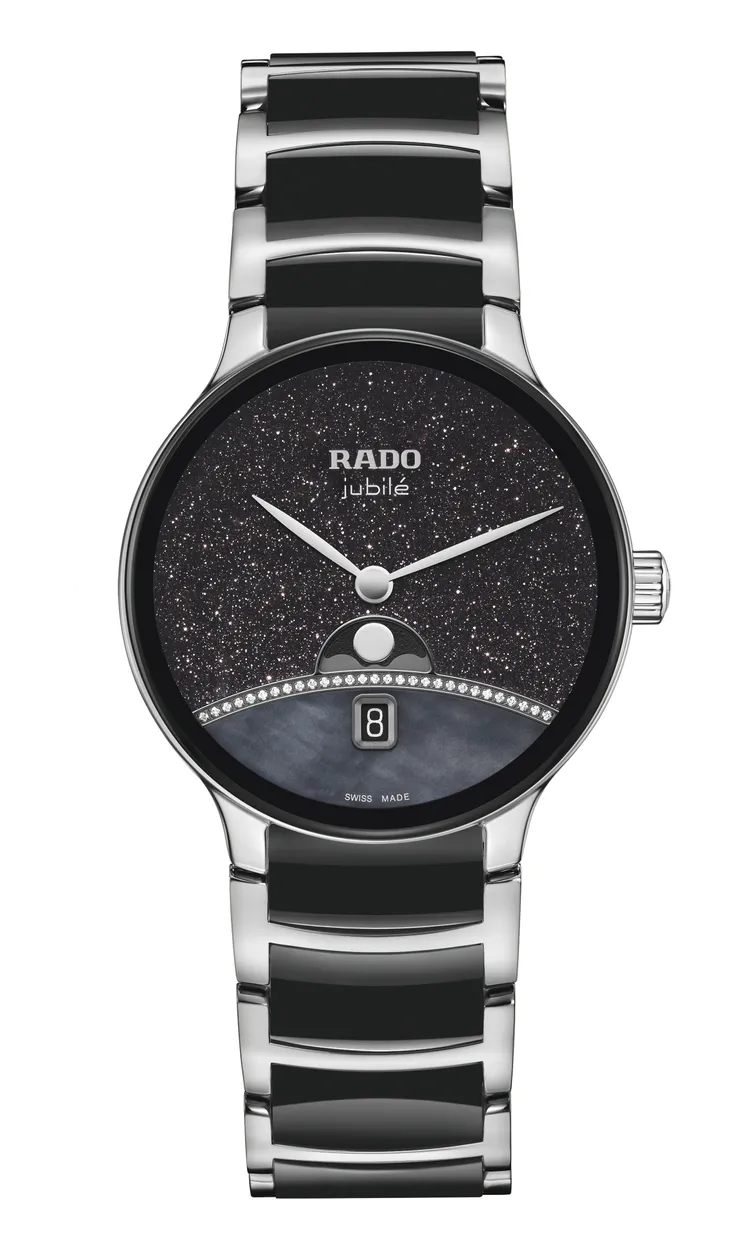 RADO Centrix晶萃系列高科技陶瓷月相鑲鑽腕錶R30234762，8萬6200元。品牌提供