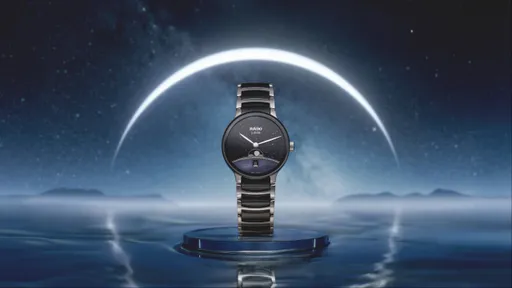 RADO全新鑲鑽月相錶登場　29顆鑽石劃出手腕上的浪漫銀河